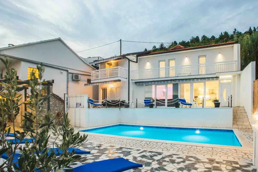 Villa Leko Imotski for 22p with pool and hot tub - Image 1