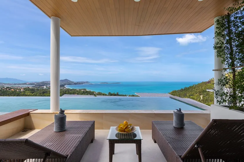 3BR Villa with Private Pool - Image 1