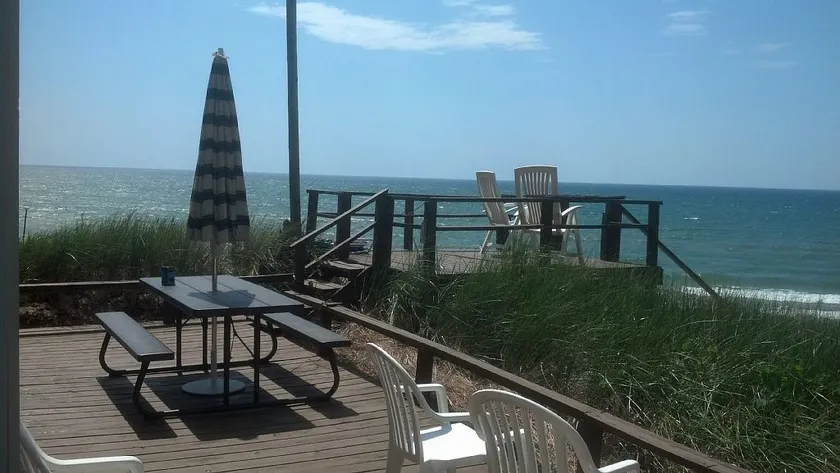 LAKE MICHIGAN BEACHFRONT! PRIVATE BEACHFRONT! DISCOUNTED SEASONAL RATES - Image 1