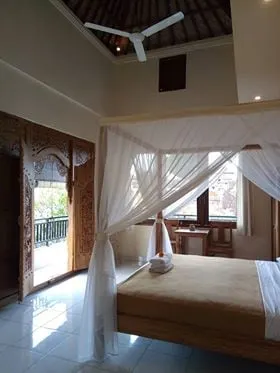 Loka Shanti Guest House Near The Yoga Barn - Image 1