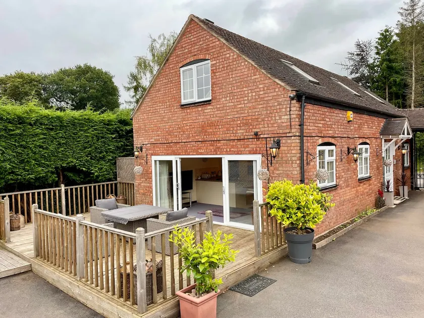 Adorable 2 bedroom countryside guesthouse - Image 1