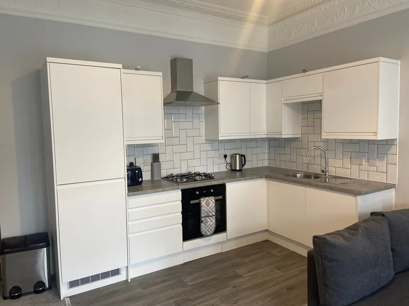 Central Southsea Boutique 2 Bedroom Flat - Image 1