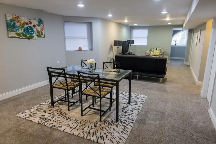 Cozy 2BR/1BA Garden Apartment Near Lincoln Square - Image 1