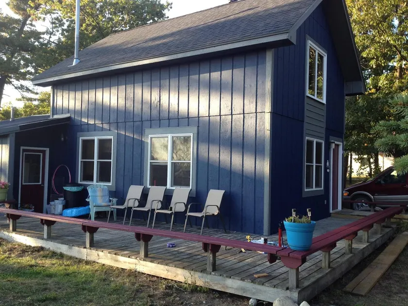 Freesoil Blue House - Image 1