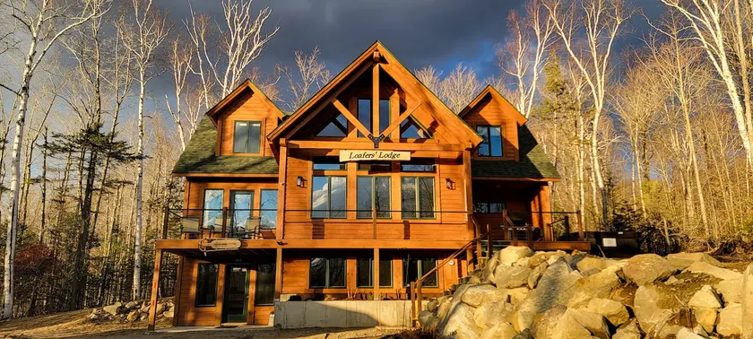 Chalet w/hot tub, EV charger - Image 1