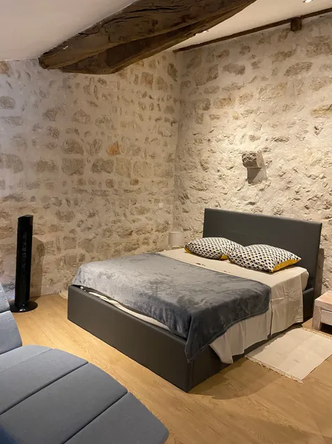 Loft in the heart of the village - Image 1