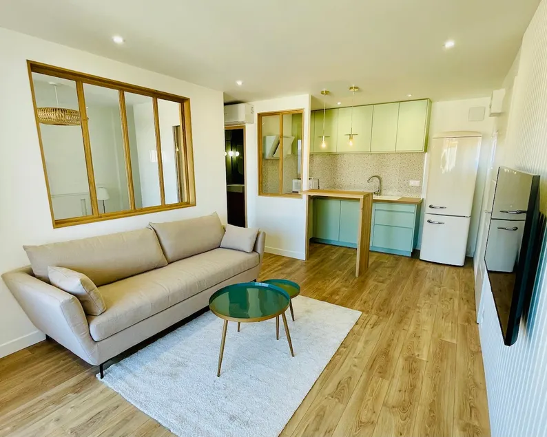 Nice accommodation with pool facing the sea - Image 1