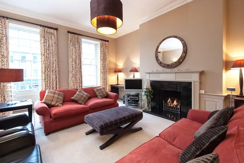 5* Luxury Suite Central Edinburgh stunning views of Edinburgh Castle! - Image 1