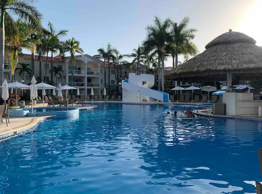Exclusive ground-floor apartment in Acapulco - Image 1