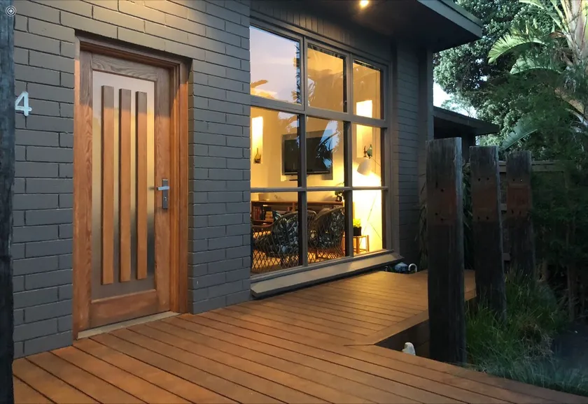 Rosebud Beachfront @ 777. - Image 1