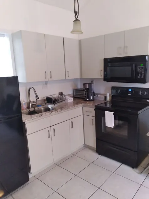 Lake Eola suite 2 - Image 1