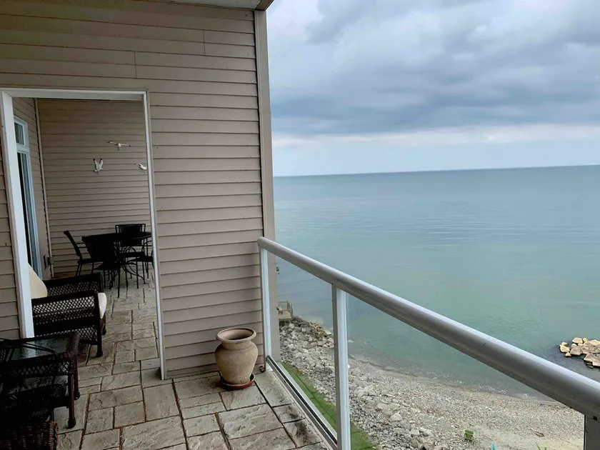 Lake Dream Penthouse 4B/2.5B Beach & Pool 5* GOTL - Image 1