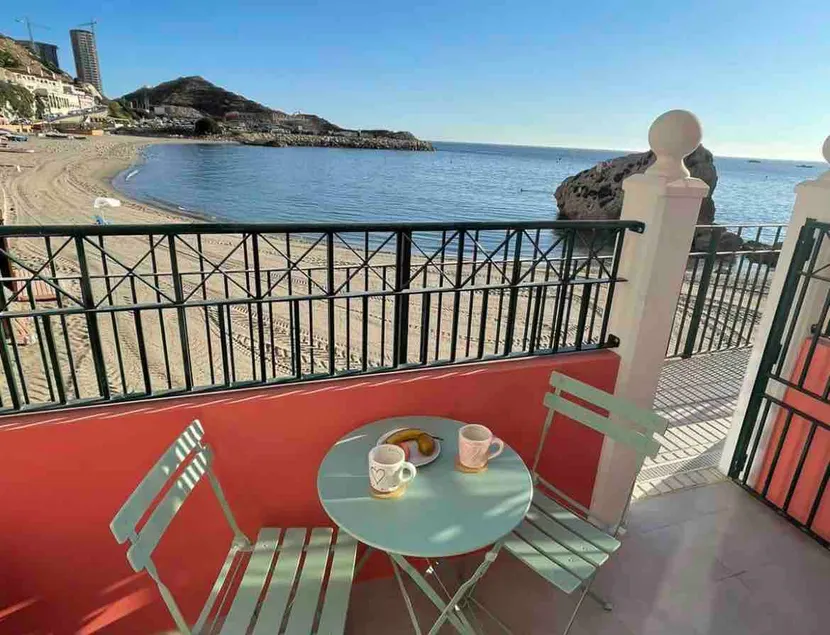 Luxury Catalan Bay Beach House - Sea + Rock Views - Image 1