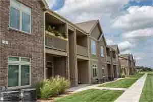 Top Hutchinson location, Modern, Clean 1 bdrm apt - Image 1