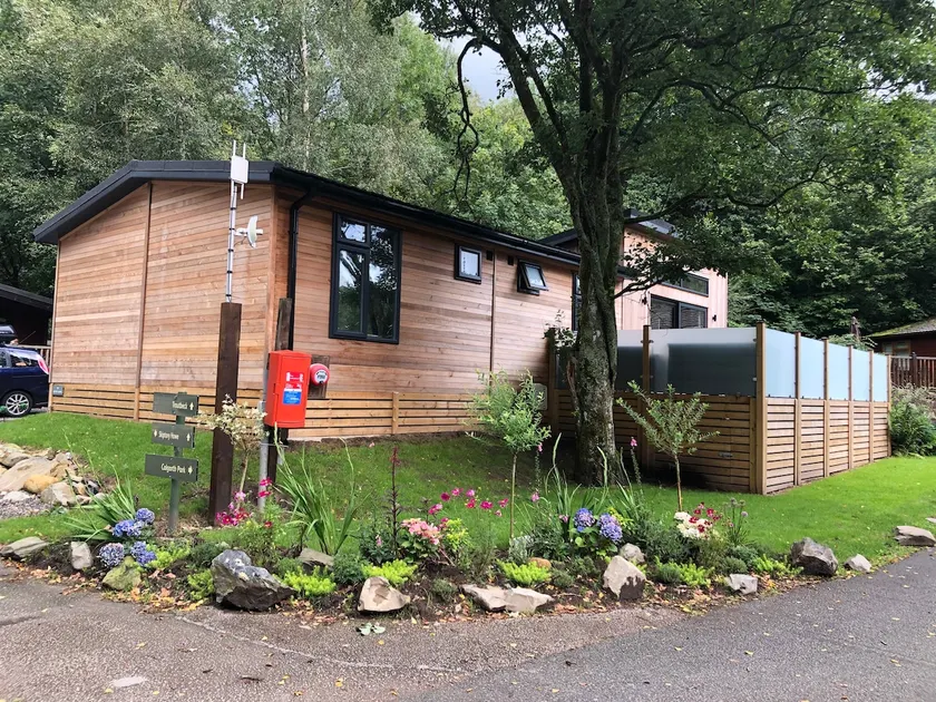 Sunny Bank Lodge, White Cross Bay, Windermere. - Image 1