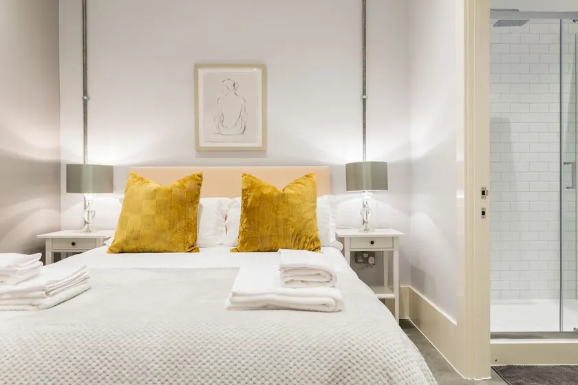 Spacious and Modern Apartment - Bristol city centre - Image 1