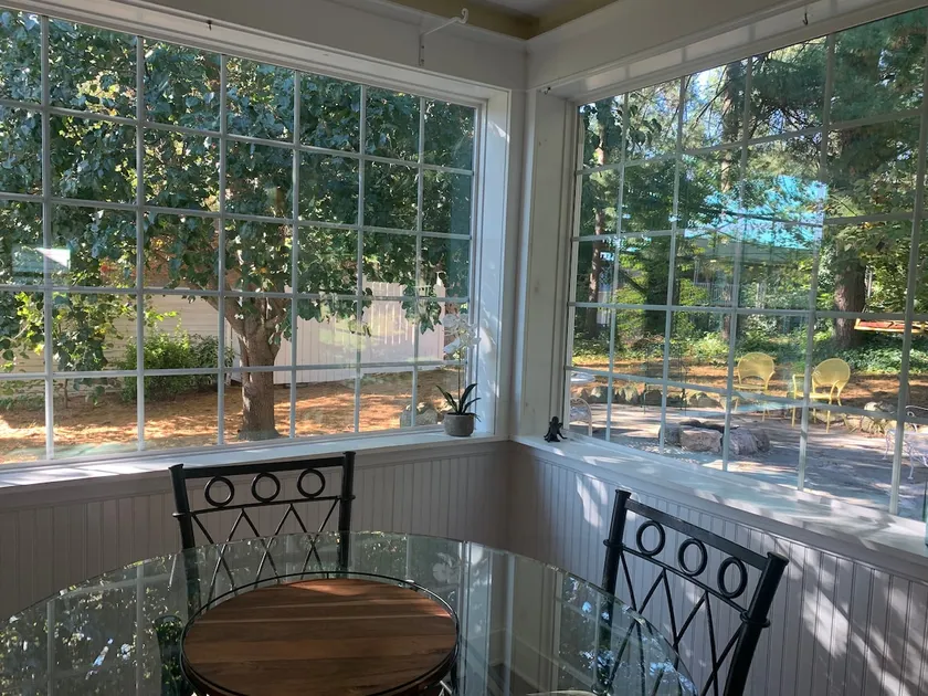 Historic home w/ firepit, grill, all seasons porch - Image 1