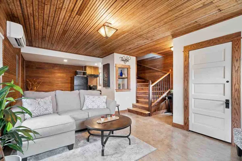 The Main St Carriage House - a charming cottage - Image 1