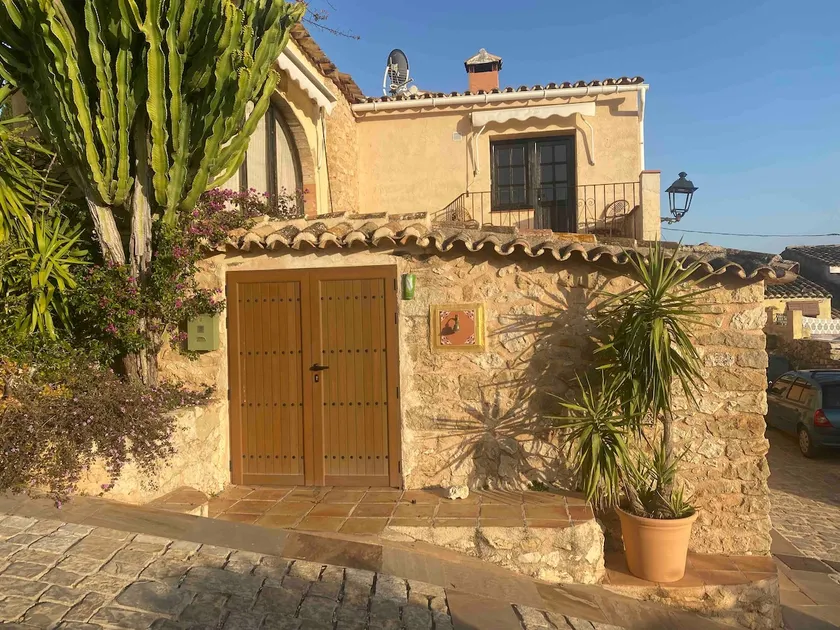 Village house in Lliber in Jalon Valley. - Image 1