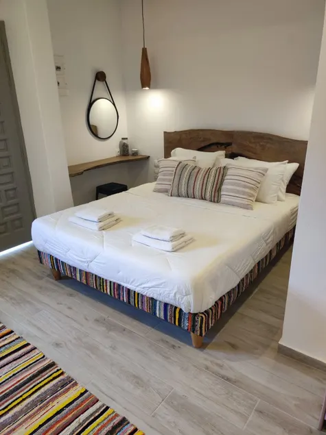 Reborn Project Gallery inn Acropolis - Image 1
