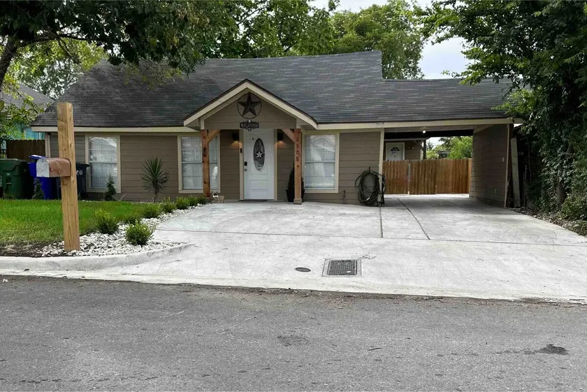 Beautiful house close to magnolia - Image 1