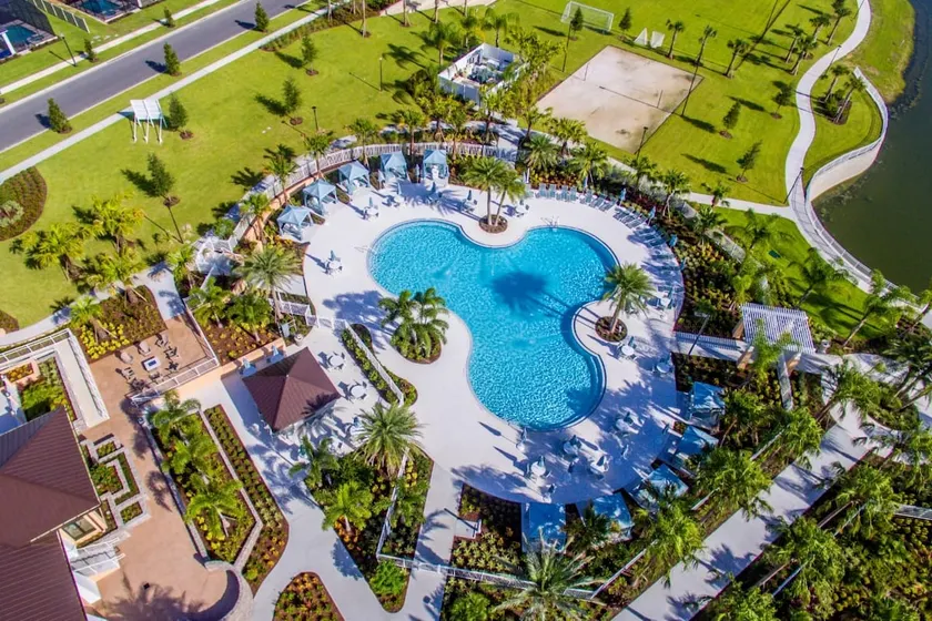 Solara Resort 4BD Pool Home Perfect Location 1554 - Image 1