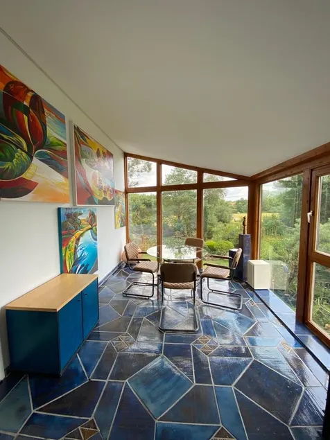 Central, quiet and FANTASTIC view of the countryside - Image 1
