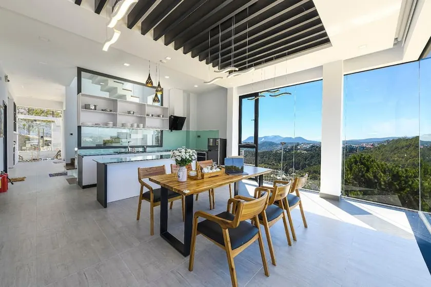 ☼ Q&P Villa 5-BRs w/ Garden ☼ Forest View ☼ - Image 1