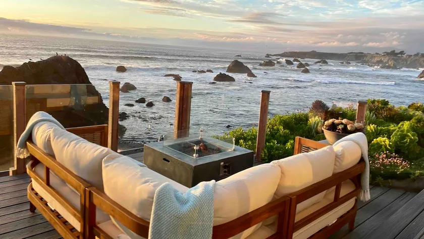 Surfscape Beach House, Private Beach & Ocean views - Image 1