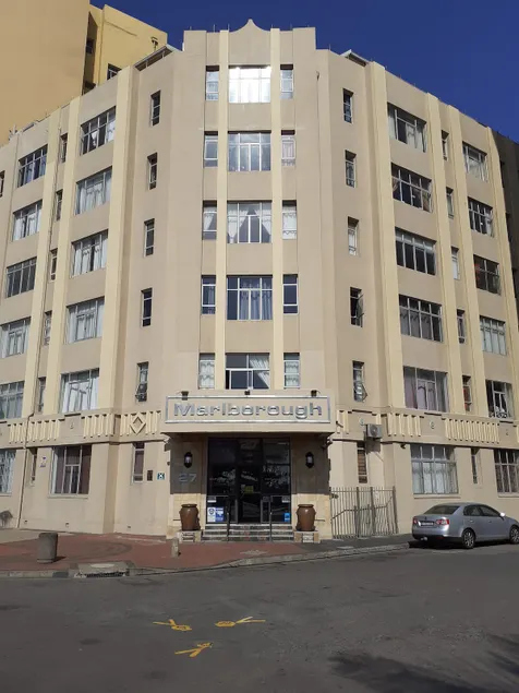 A beach front 4 sleeper at the Durban South Beach - Image 1