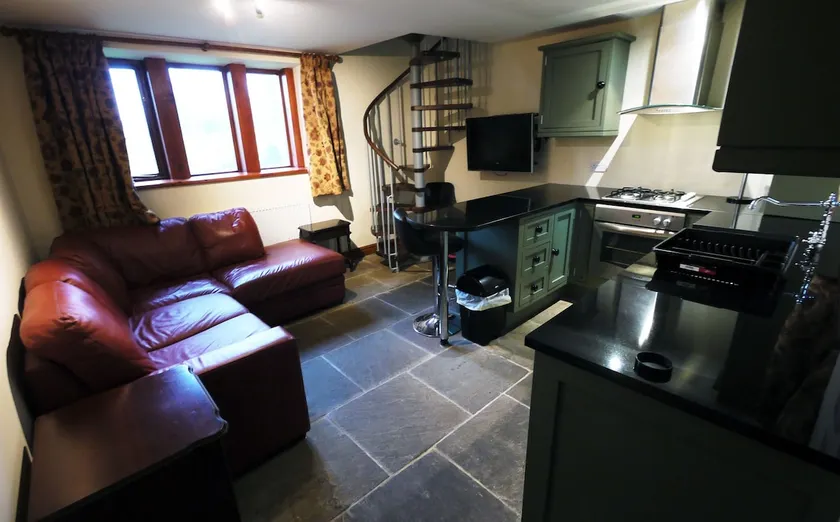 Pellcroft Cottage - Image 1