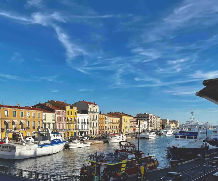 Air-conditioned Haussmanian apartment Grand Canal Sète - Image 1