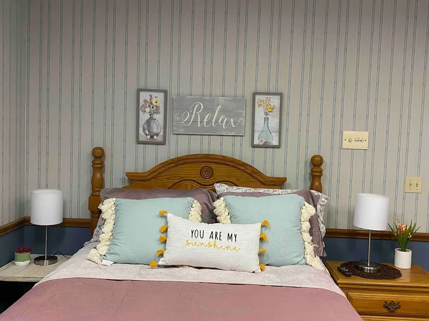 Relaxing Country Two Bedroom Suite - Image 1