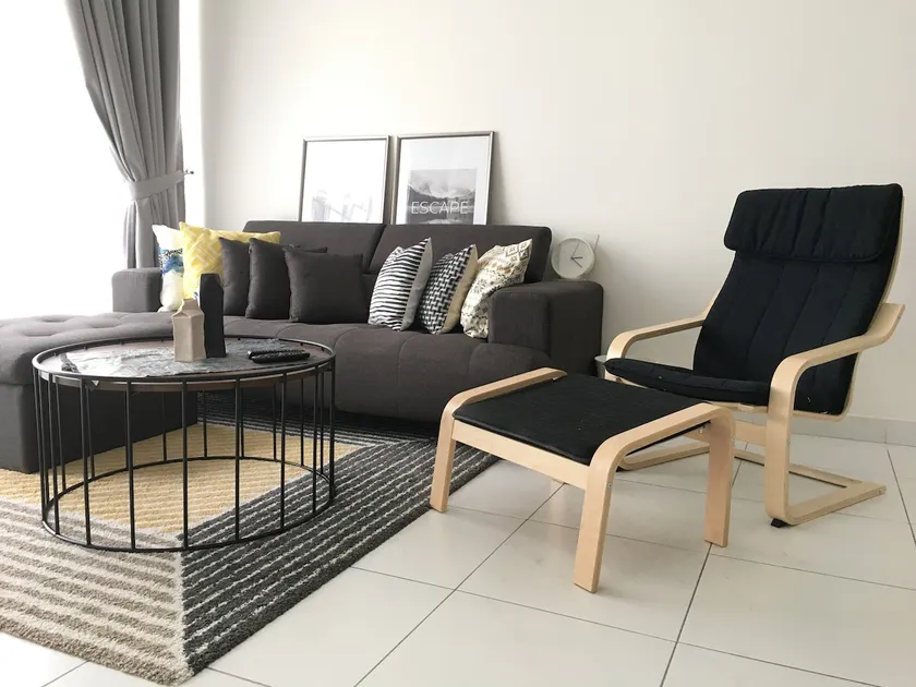 3BR Full AC, Wifi&Netflix, 2 Carpark, Pool View - Image 1