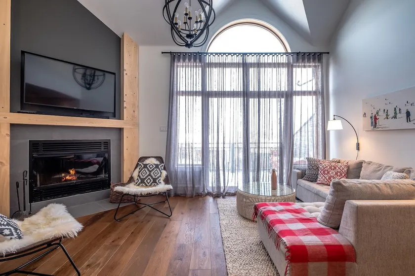Tremblant Condo 405 Ski In/ski out - Image 1