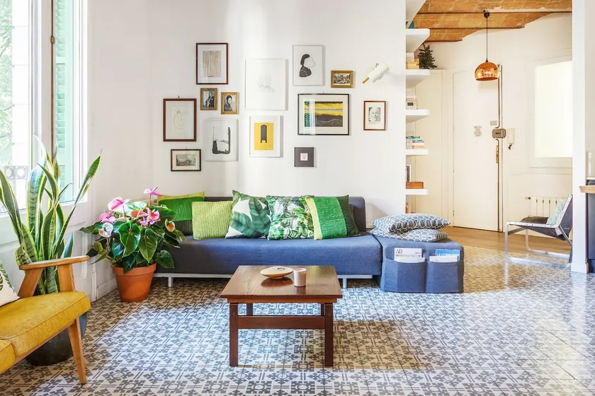 Vintage Concept Flat in Chic Neighbourhood - Image 1