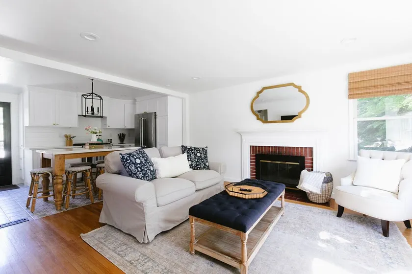 “Lady Mary” 3 Bedroom Ballard Cottage - Image 1
