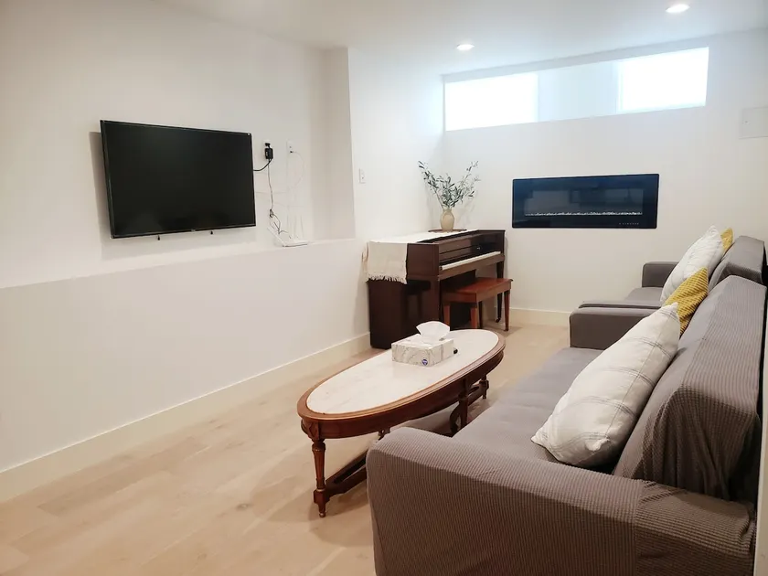 Cheerful 3Br2Ba • Sunny patio • Big Screen Movie - Image 1