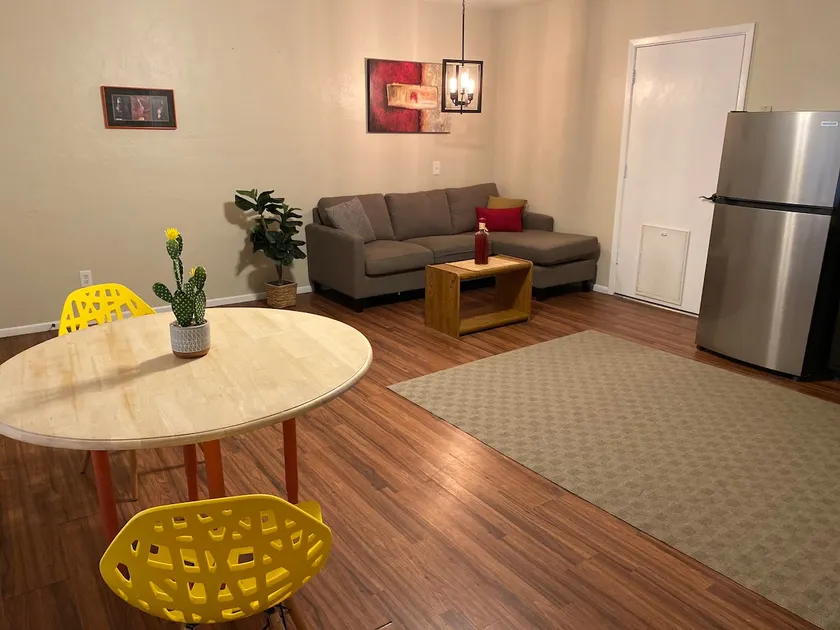 Private Guesthouse w/ Doggy Door, No Pet Fees - Image 1
