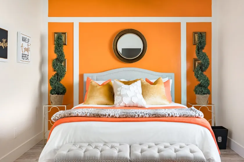 4914 The Orange House- In the Heart of San Diego - Image 1