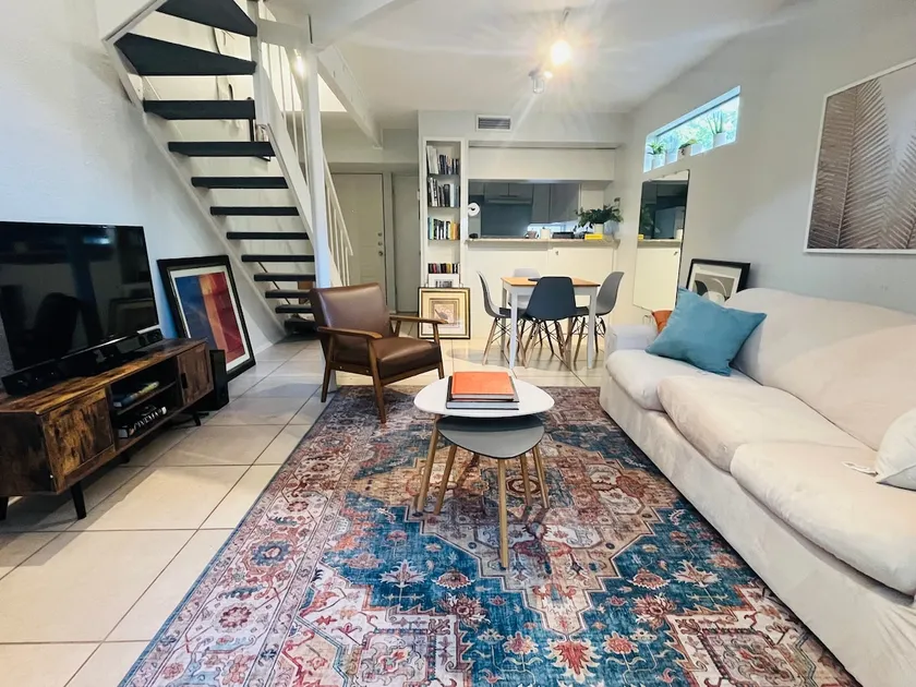 Pet friendly loft in Uptown Dallas w/patio & grill - Image 1