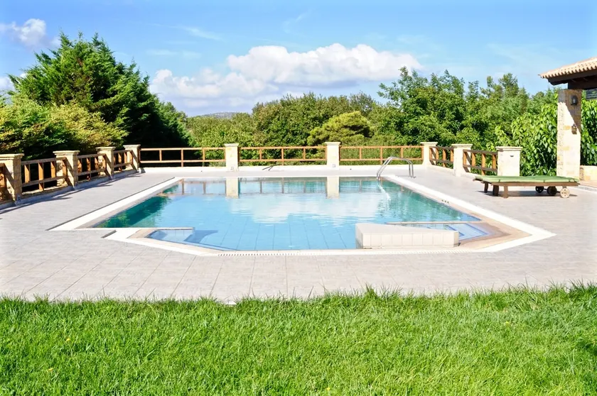 Melpo Estate Kapandriti - Image 1