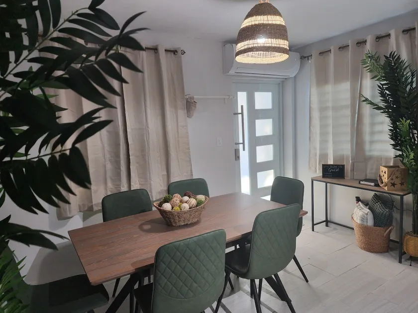 Apartment green getaway, modern and centrally located! - Image 1
