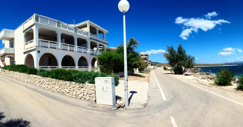 Apartment Velebit next to the beach - Image 1