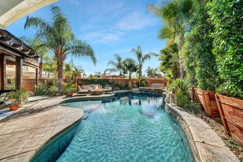 Grande maison piscine / spa près des vignobles de Temecula 5 chambres, 3 salles de bain complètes, 12 couchages - Image 1