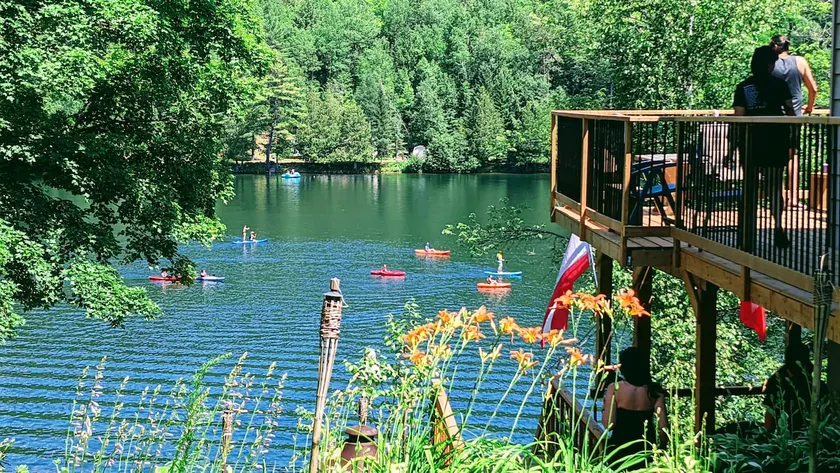 Hakuna Matata Chalet ~ Deluxe 4 season Lake view ~ - Image 1