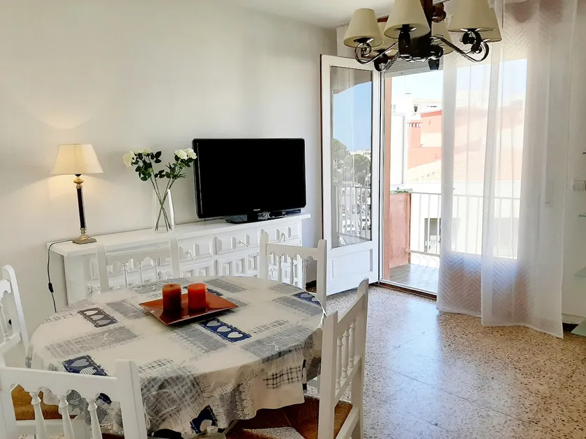 Apartamentos Franch - Image 1