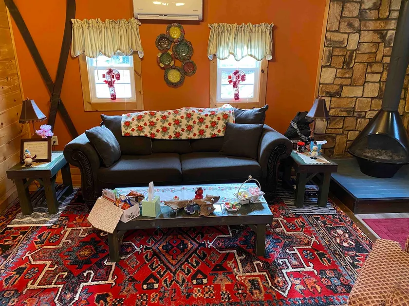 Original Cozy Cabin / Most Reviewed Cabin - Image 1