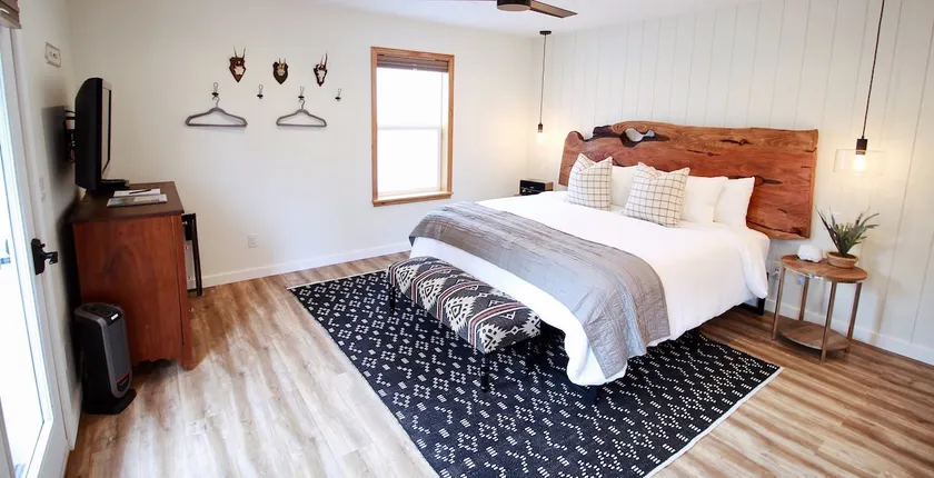 The Outside Inn - Private Studio Suite - Image 1