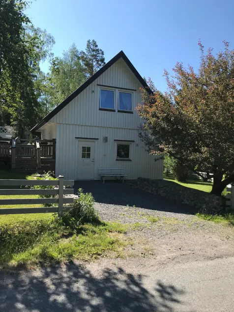 Own house in Tyresö Trollbäcken, canoes included. - Image 1